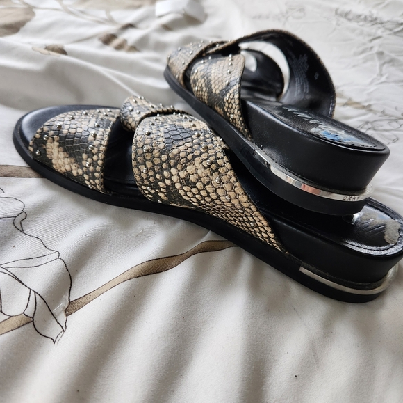 DKNY snakeskin sandal - Picture 1 of 4